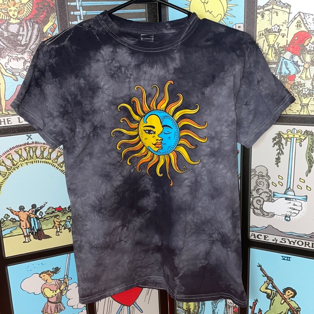 🌹 Sun & Moon Tee 🌹